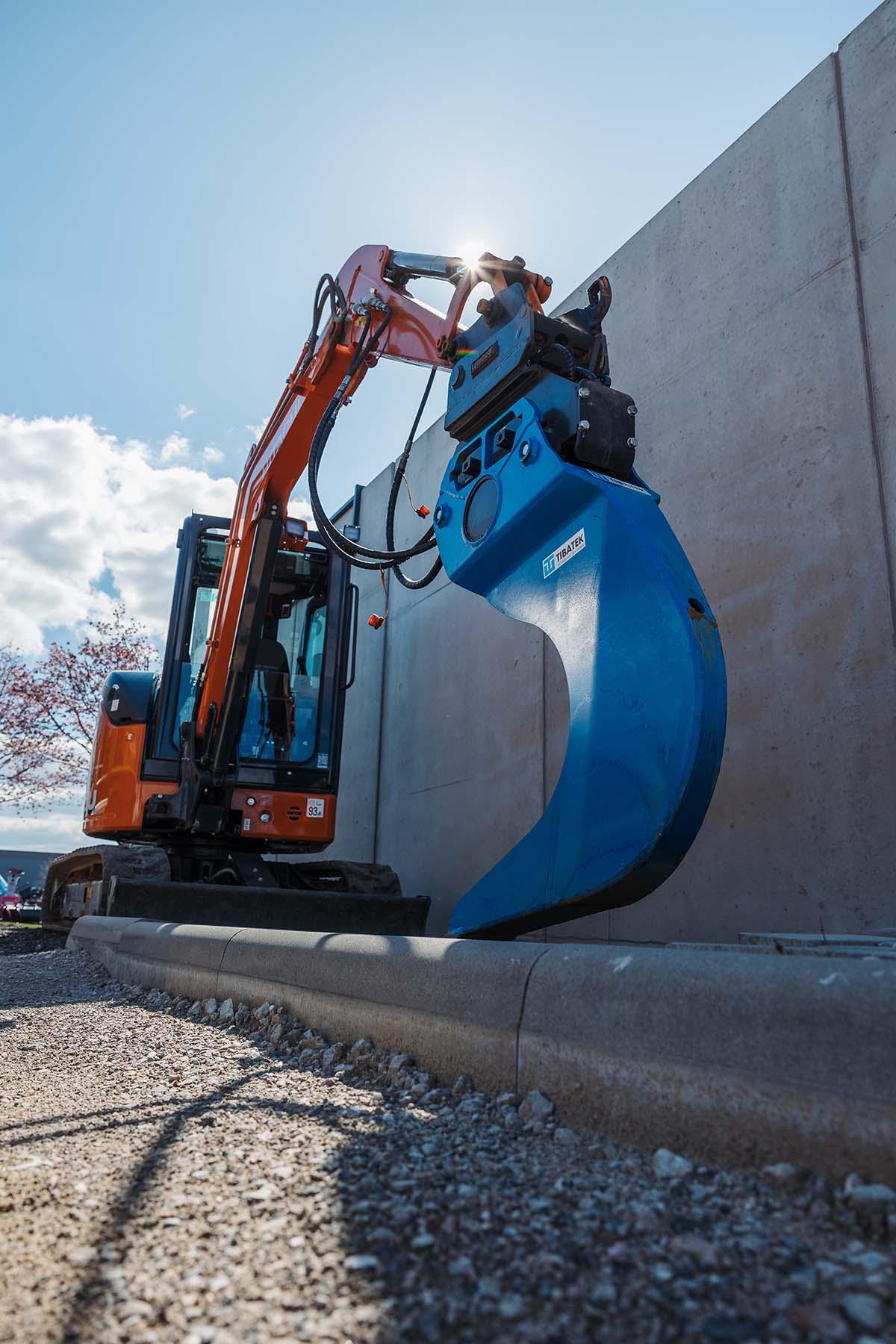 Der TIBATEK®-Kabelbauverdichterlöffel
